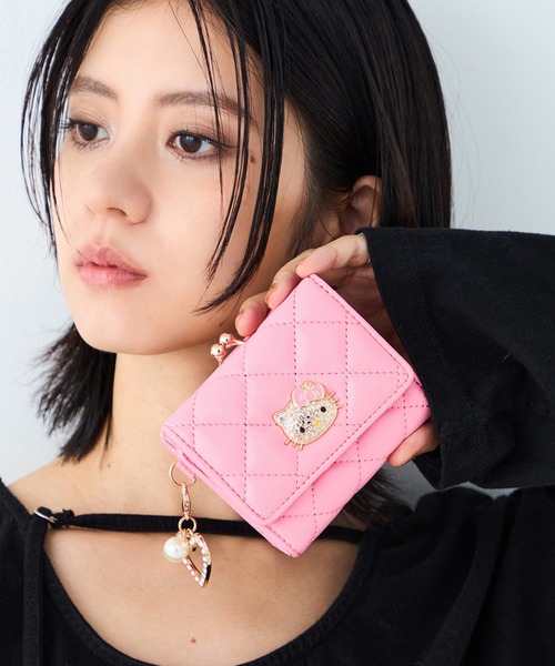 Hello Kitty キルティング財布 sanrio（サンリオ） 財布 HELLO KITTY(ハローキティ) 口金ミニ財布