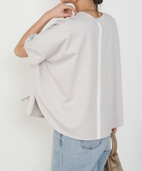 tシャツ 「Tシャツなのに?ほんのりツヤ感ポンチョT」バックテープカットソー レディースの画像