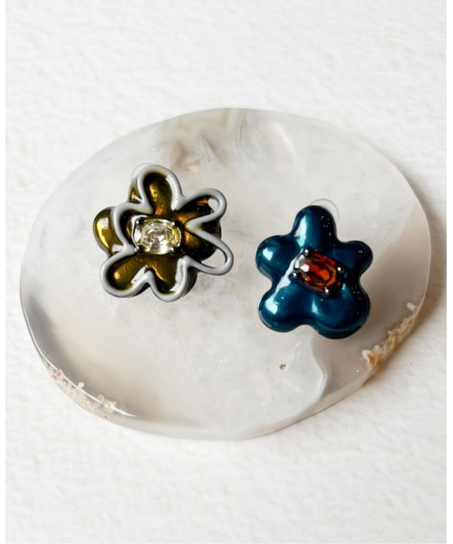 lit.Cy（リットシー） ピアス アシンメトリー アートフラワーピアス