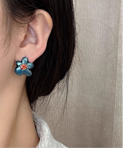 lit.Cy（リットシー） ピアス アシンメトリー アートフラワーピアス