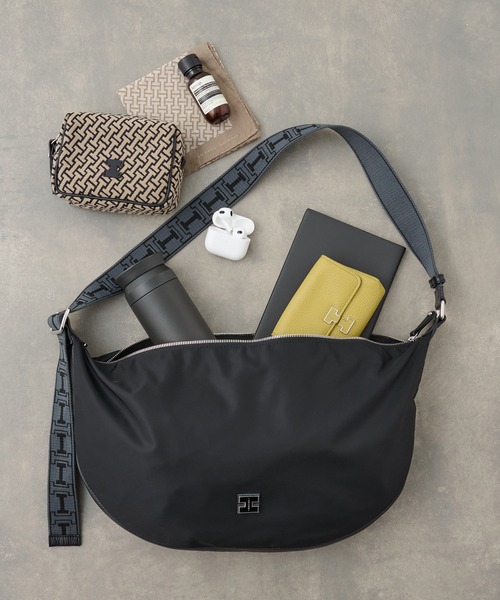 イアクッチ　ショルダーバッグ IACUCCI（イアクッチ） ショルダーバッグ FREE ブラック レディース