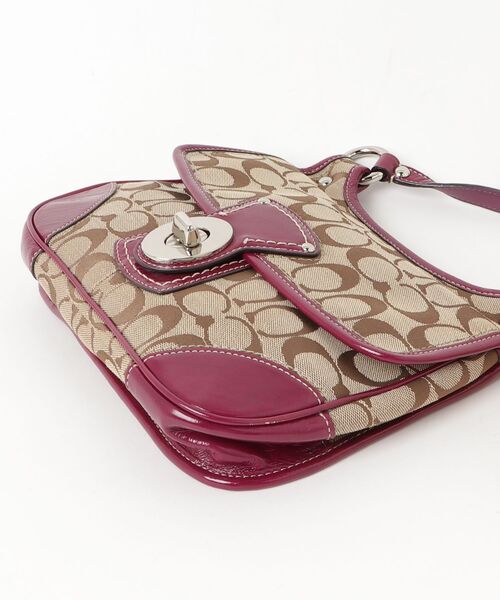 COACH ベージュ ショルダーバッグ COACH（コーチ） ショルダーバッグ - ベージュ レディース : ZOZOTOWN