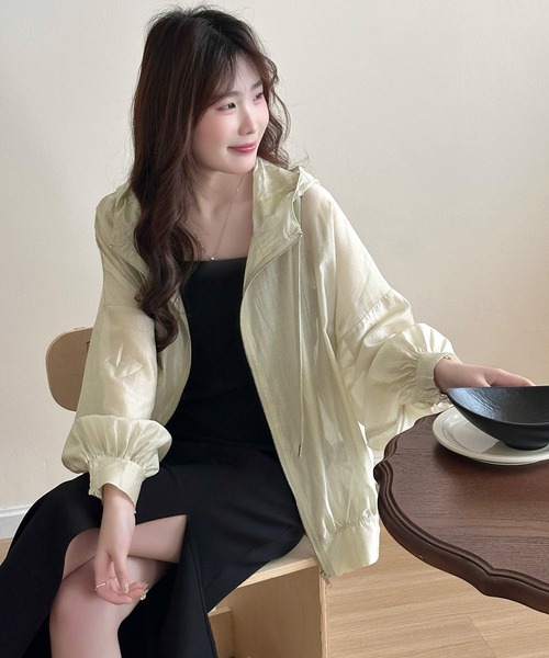 DAY CLOSET パーカー 「フード付き」艶めく光沢シアー。長袖