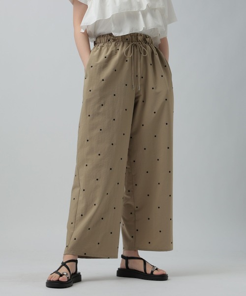 ワイドパンツ パンツ ドット刺繍パンツ　646561 レディースの画像
