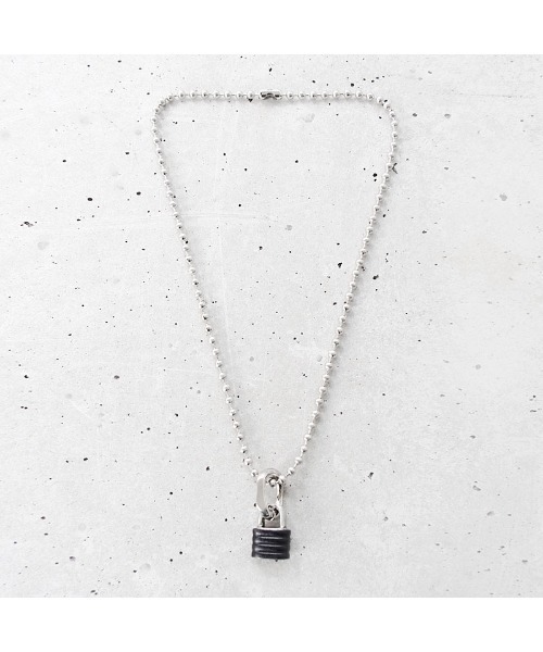 ネックレス BLACK TRIANGLE DESIGN PADLOCK ＆ chain bits short necklace メンズ レディース