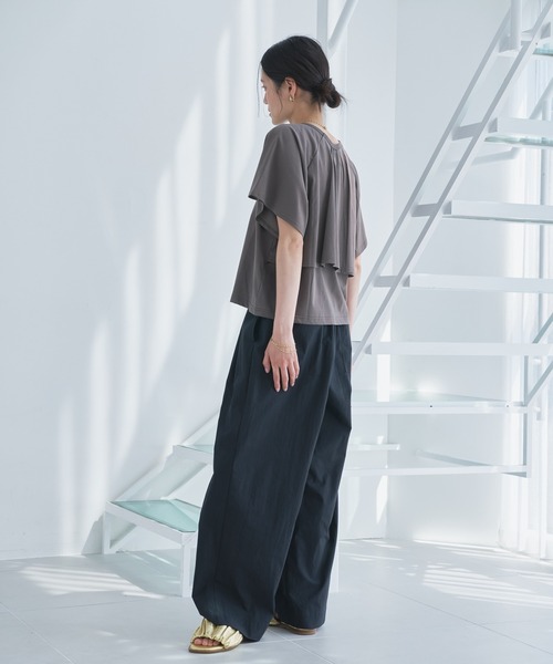 Audrey and John Wad tシャツ クルーネックバックフレアTシャツ