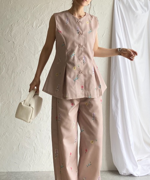 フライス小花プリント セットアップ She's Closet セットアップ 花柄フラワープリントジレベスト