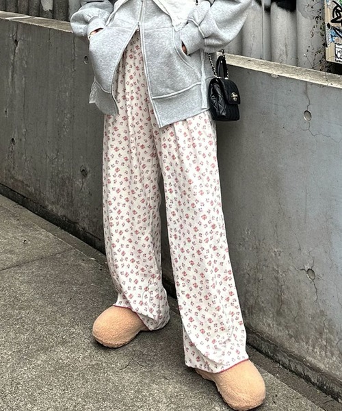 Alley Tokyo パンツ 「MENDL'S」パジャマっぽなゆるゆる花柄パンツ