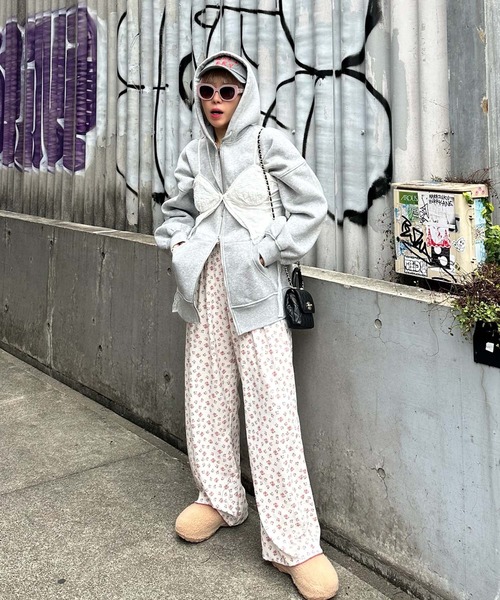 Alley Tokyo パンツ 「MENDL'S」パジャマっぽなゆるゆる花柄パンツ