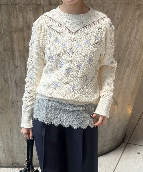 mysty woman（ミスティウーマン） ニット セーター 花刺繍ケーブル