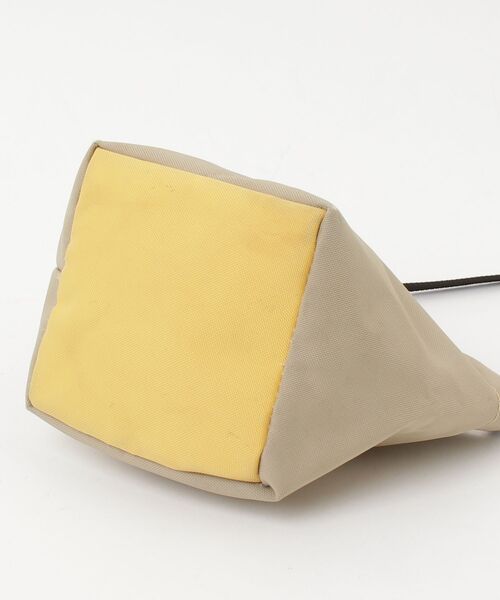 エルベシャプリエ ベージュショルダーバッグ Herve Chapelier（エルベシャプリエ） ショルダーバッグ - ベージュ