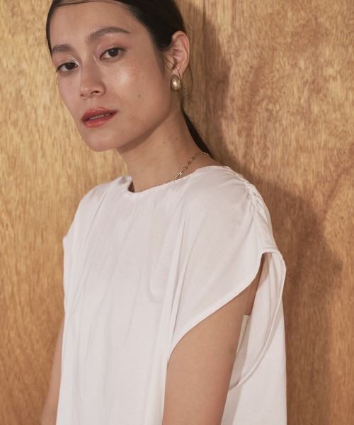 Audrey and John Wad（オードリーアンドジョンワッド） tシャツ