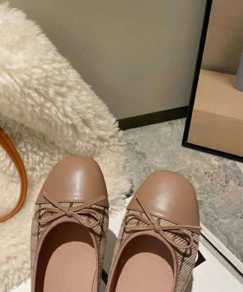 美品✨プラダ バイカラーパンプス リボンロゴ ピンクベージュ 37 1/2 パンプス バイカラーリボンパンプス : ZOZOTOWN Yahoo!店 - 通販