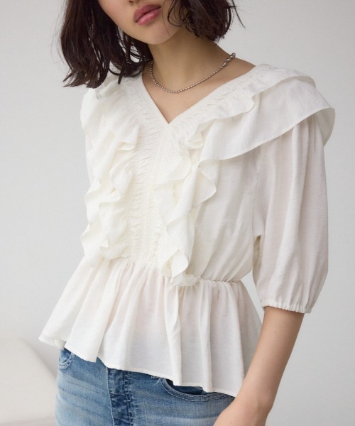 moussy ショルダーフリルブラウス ホワイト AZUL BY MOUSSY ブラウス シャツ ラッフルショルダーブラウス