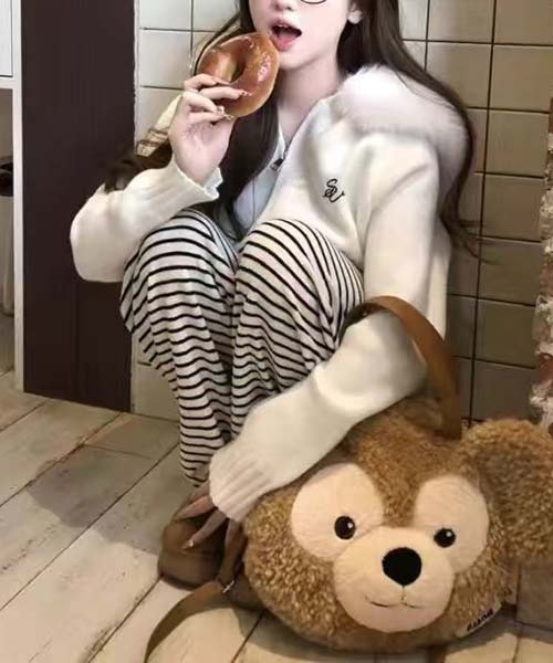 neneaxes femme ファー使いフード付きカーディガン　Y2K gossip!ロサンゼルス ニット セーター Y2K ジップカーディガン 縁取り