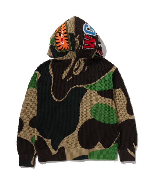 A BATHING APE フローラルカモ パーカほぼ未使用 A BATHING APE（パーカー ・ マルチカラー）のフリマアイテム一覧