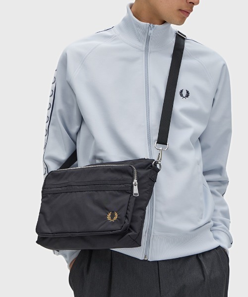 FRED PERRY（フレッドペリー） ショルダーバッグ Brentham Crossbody