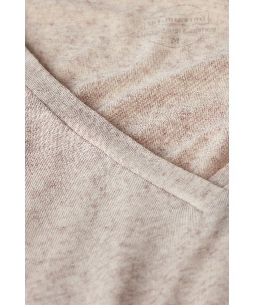 ニット セーター モダール カシミヤ ウルトラライト Vネックニット レディース Intimissimi ニット セーター モダール カシミヤ ウルトラライト