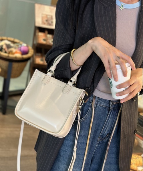 ハンドバッグ 「NiiNa」「高品質牛革」2wayスクエアグロスレザーバッグ