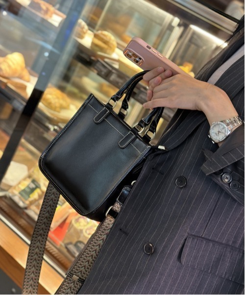 ハンドバッグ 「NiiNa」「高品質牛革」2wayスクエアグロスレザーバッグ