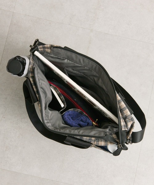 ear PAPILLONNER（イア パピヨネ） トートバッグ sampo×ear コラボ樹脂