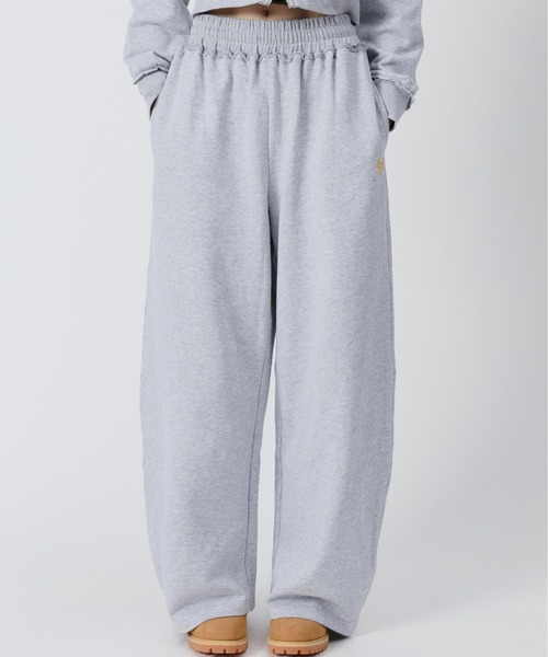 BENUA ベヌア　パーカー　スウェットパンツ　セットアップ　２点 BENUA ワイドパンツ スウェットパンツ ジャージ BN curved sweatpants