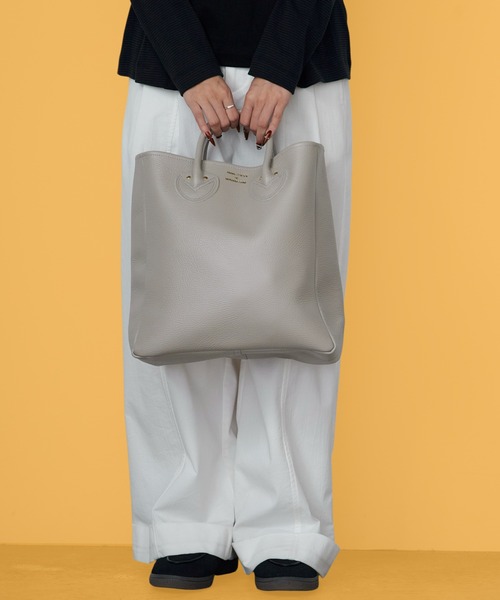 【美品】YOUNG&OLSEN エンボスドレザートート　M オフホワイト YOUNG&OLSEN The DRYGOODS STORE（ヤングアンドオルセン） トート