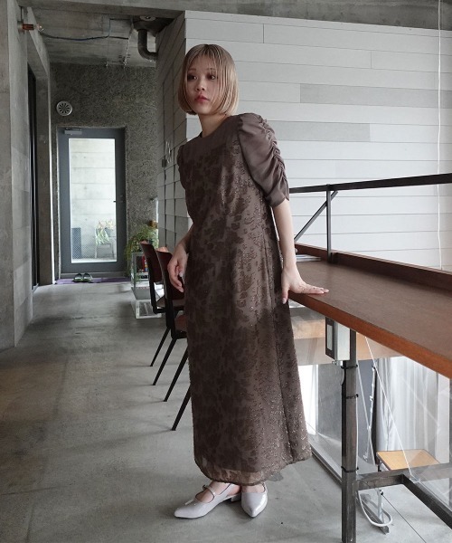 Jolie et Jolieデザインスリーブカットジャガードワンピースドレス Jolie et Jolieデザインスリーブカットジャガードワンピース