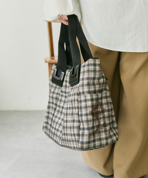 ear PAPILLONNER（イア パピヨネ） トートバッグ sampo×ear コラボ樹脂