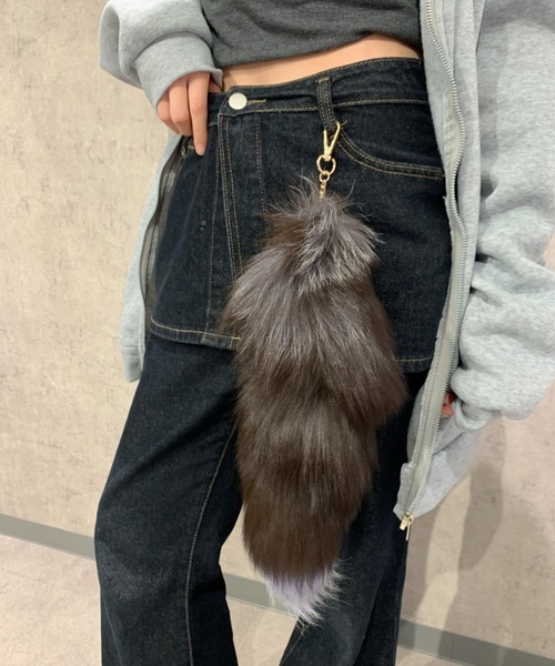 pyornim（ピョルニム） キーホルダー フォックス風 フェイクファー