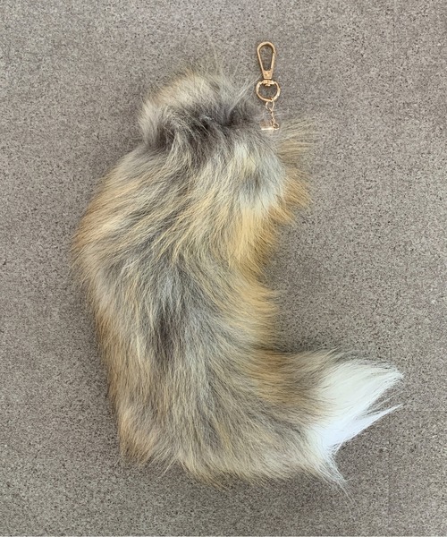 pyornim キーホルダー 「25年秋冬新作」フォックス風 フェイクファー