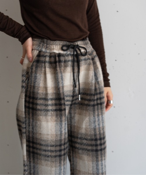 hwyl（ヒュイル） パンツ 起毛チェック柄タックワイドパンツ