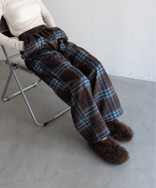 hwyl（ヒュイル） パンツ 起毛チェック柄タックワイドパンツ