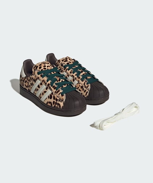 adidas レオパード柄 スニーカー 彼らは一年中狂っている。 見て! レオパード柄adidas Sambaをじっくり