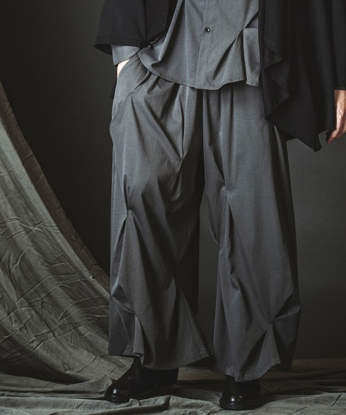 NO ID.（ノーアイディー） ワイドパンツ パンツ 「NO ID.」Random Tuck