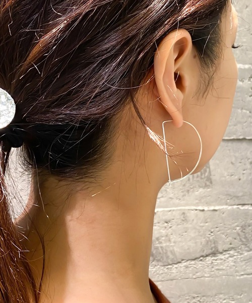 THEATER ピアス シアター ハーフサークルデザインフープピアス