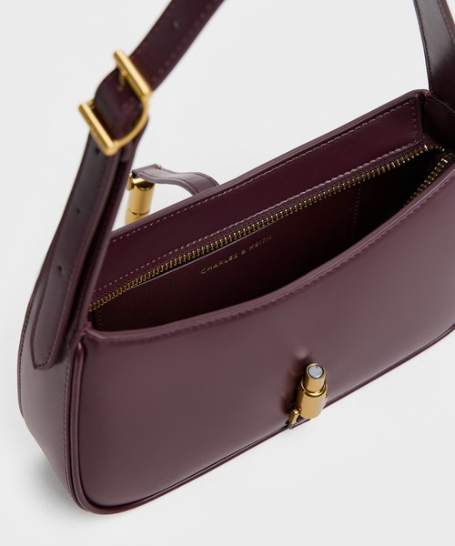 CHARLES&amp;KEITHメタリックアクセントショルダーバッグワインベリーレッド CHARLES & KEITH Wisteria ウィステリア メタリックアクセント