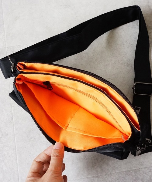 Holiday A.M.（ホリデーエーエム） ショルダーバッグ スマホ