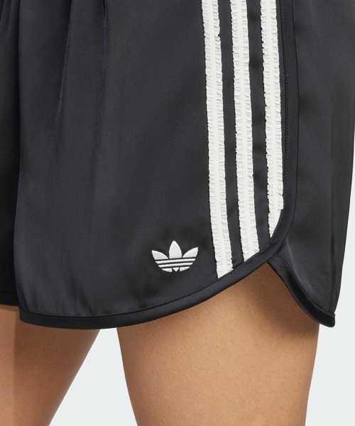 adidas サテン　ショートパンツ ショーツ　1 adidas パンツ Originals サテン ショーツ ラッフル スリー