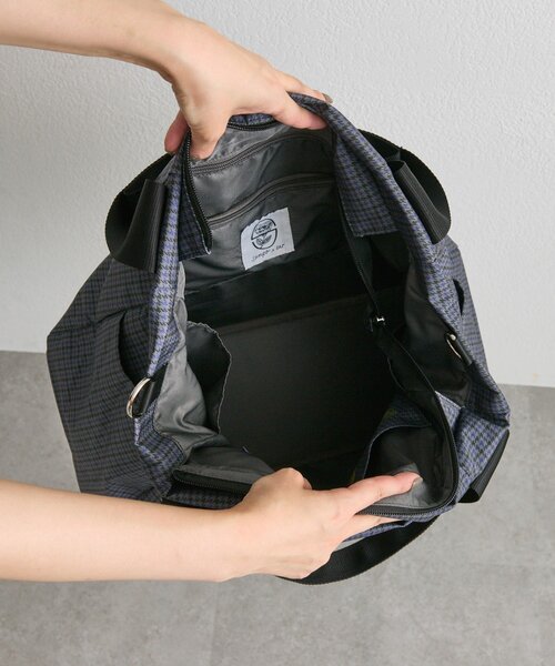 ear PAPILLONNER（イア パピヨネ） トートバッグ sampo×ear コラボ樹脂