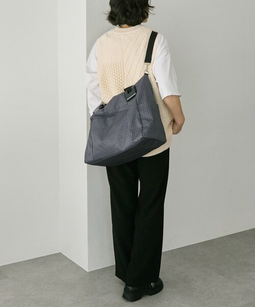 ear PAPILLONNER（イア パピヨネ） トートバッグ sampo×ear コラボ樹脂