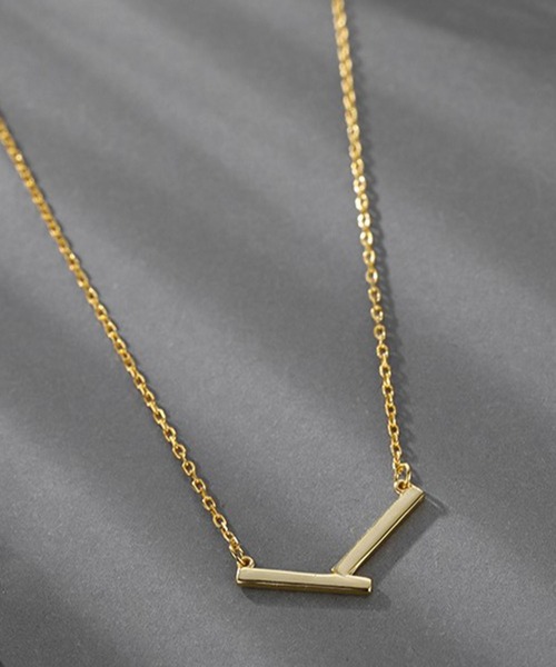 シンプルなデザインネックレス ULYSSES ネックレス モード感たっぷり。シンプルバーデザイン
