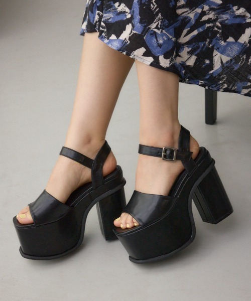 マウジー　サンダル MOUSSY（マウジー）の「LACE UP CHUNKY SOLE サンダル（サンダル