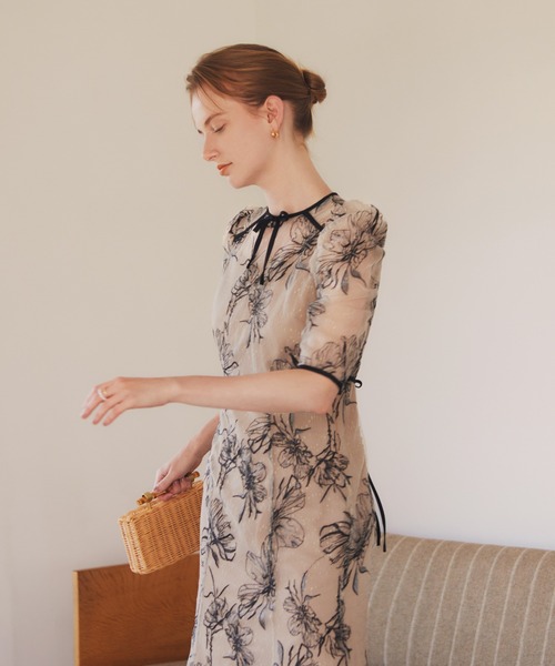 「Leja」 半袖ワンピース SMALL ベージュ レディースの画像