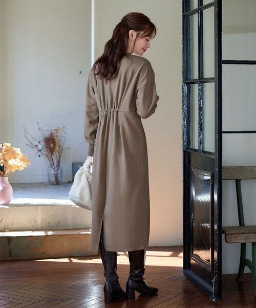 「Tiaclasse」 長袖ワンピース M モカ レディース_画像9