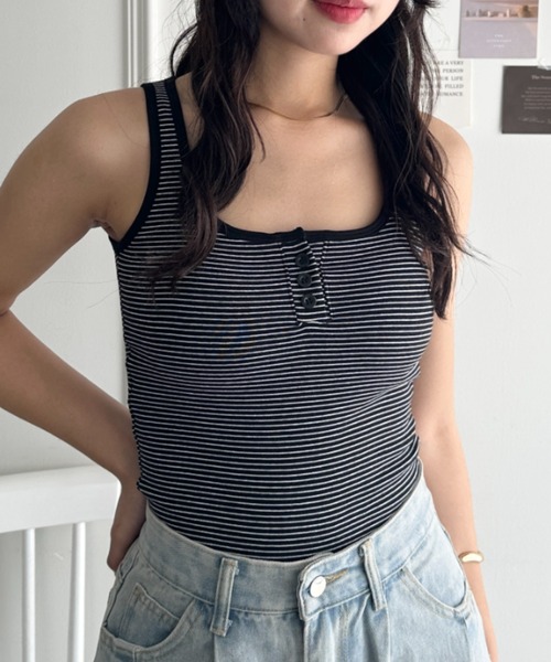 CLEA タンクトップ ノースリーブ カップ付きフロントボタンボーダー