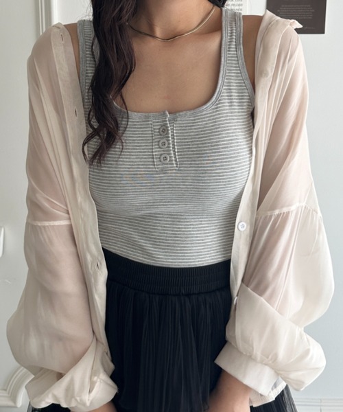 CLEA タンクトップ ノースリーブ カップ付きフロントボタンボーダー