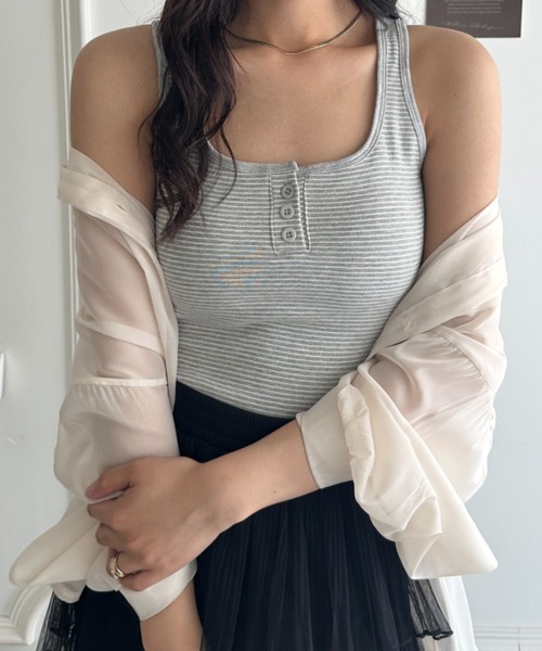 CLEA タンクトップ ノースリーブ カップ付きフロントボタンボーダー
