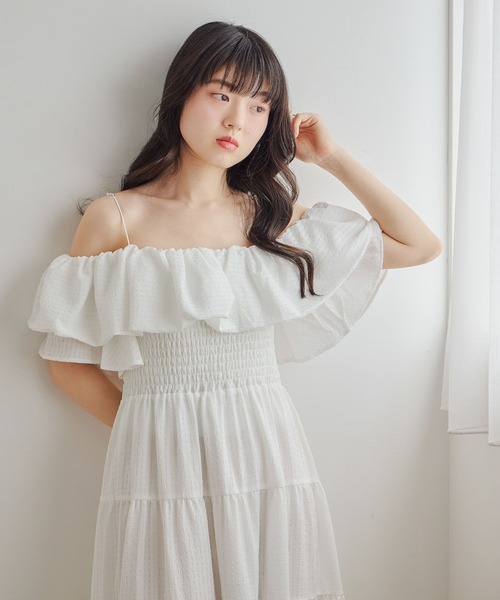 ワンピース 2WAYショルダーフリルワンピース　679986の画像