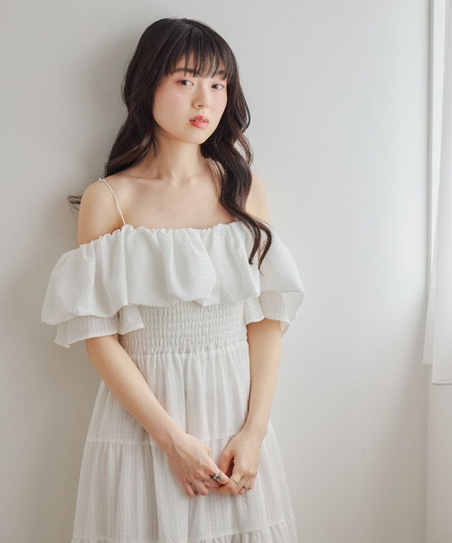 ワンピース 2WAYショルダーフリルワンピース　679986の画像